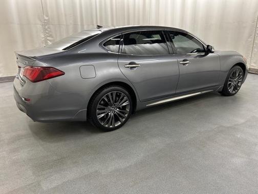 2017 INFINITI Q70L 3.7X