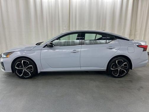 2023 Nissan Altima SR Intelligent AWD