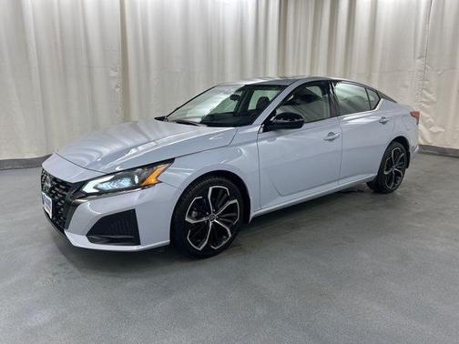 2023 Nissan Altima SR Intelligent AWD