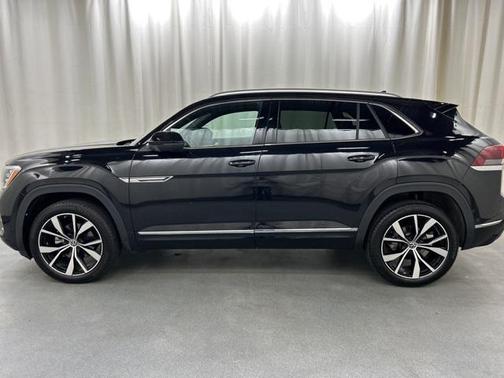 2025 Volkswagen Atlas Cross Sport 2.0T SEL Premium
