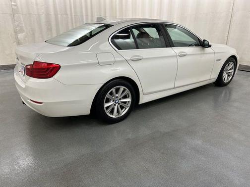 Alpine White 2016 BMW 528 xDrive