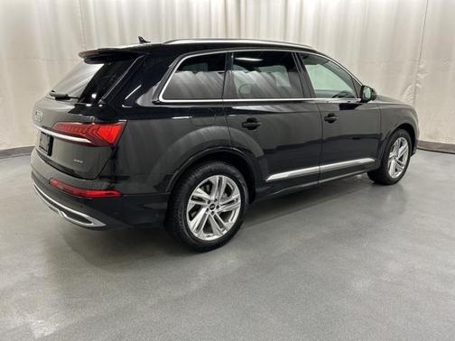 2023 Audi Q7 55 Premium Plus