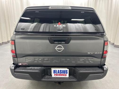 2023 Nissan Frontier SV