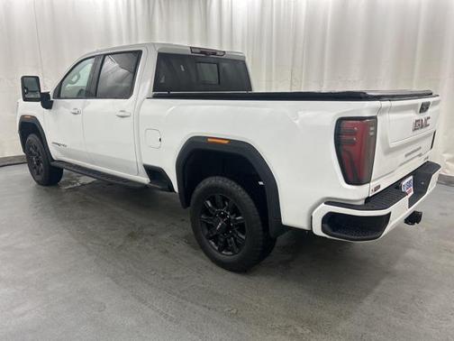 2024 GMC Sierra 2500 AT4