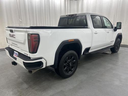 2024 GMC Sierra 2500 AT4