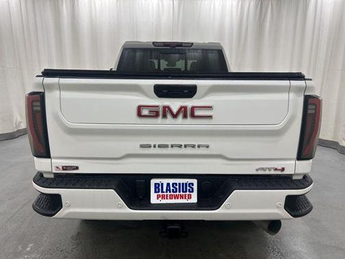 2024 GMC Sierra 2500 AT4