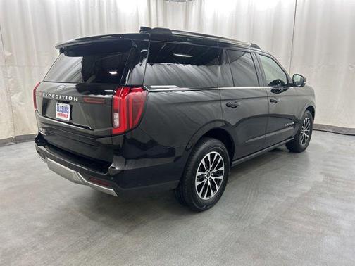 Black Metallic 2025 Ford Expedition Platinum