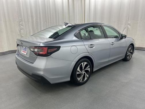 2022 Subaru Legacy Base