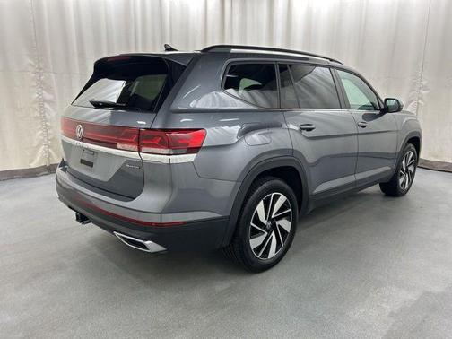 2024 Volkswagen Atlas 2.0T SE w/Technology 4MOTION