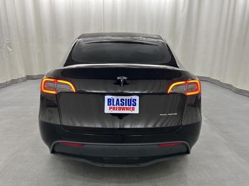 2024 Tesla Model Y Long Range Dual Motor All-Wheel Drive