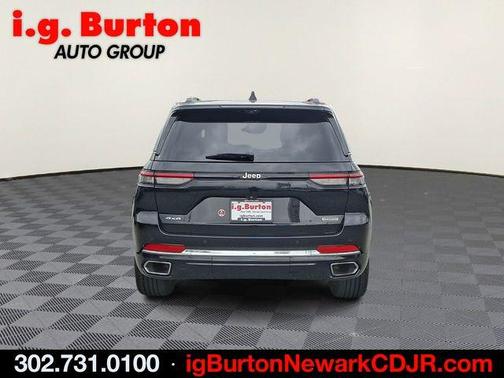 Diamond Black 2022 Jeep Grand Cherokee Overland