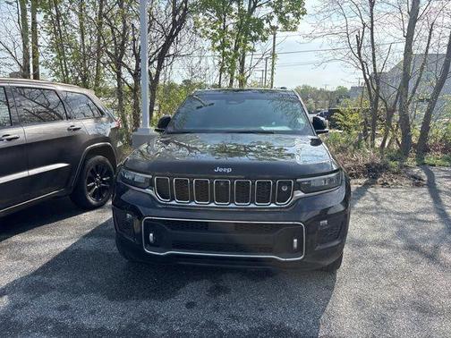 2022 Jeep Grand Cherokee Overland