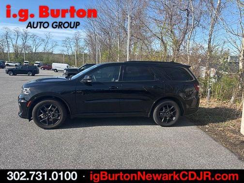 DB Black Crystal Clearcoat 2026 Dodge Durango GT HEMI V8