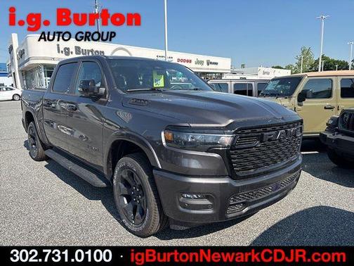 Granite Crystal Clearcoat Metallic 2026 RAM 1500 Big Horn/Lone Star