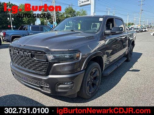 Granite Crystal Clearcoat Metallic 2026 RAM 1500 Big Horn/Lone Star