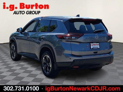 Gun Metallic 2025 Nissan Rogue SV