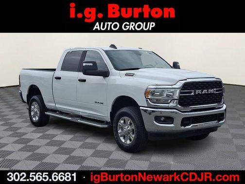Bright White Clearcoat 2024 RAM 2500 Big Horn