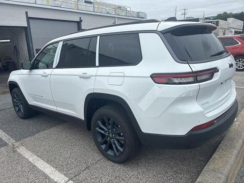 Bright White Clearcoat 2026 Jeep Grand Cherokee L Limited