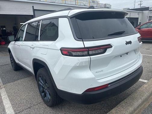 Bright White Clearcoat 2026 Jeep Grand Cherokee L Limited