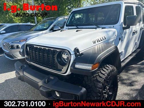 Bright White Clearcoat 2025 Jeep Wrangler Sport