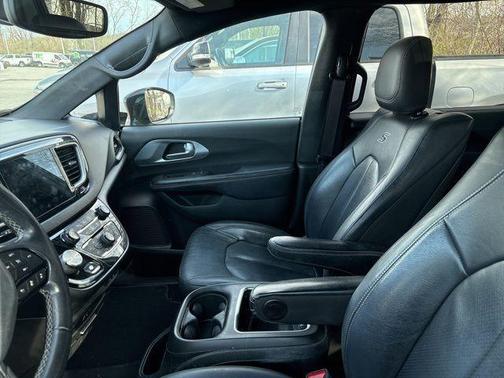 2020 Chrysler Pacifica Touring-L Plus