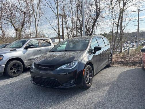 2020 Chrysler Pacifica Touring-L Plus
