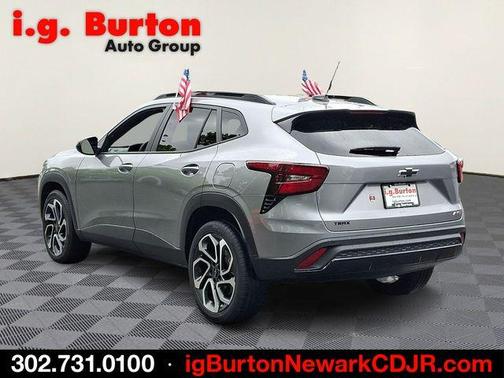 Sterling Gray Metallic 2025 Chevrolet Trax 2RS