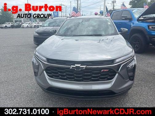 Sterling Gray Metallic 2025 Chevrolet Trax 2RS