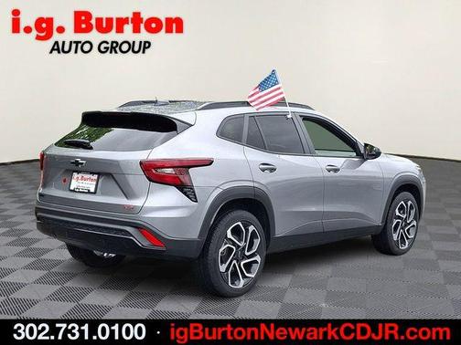 Sterling Gray Metallic 2025 Chevrolet Trax 2RS