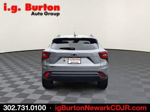 Sterling Gray Metallic 2025 Chevrolet Trax 2RS