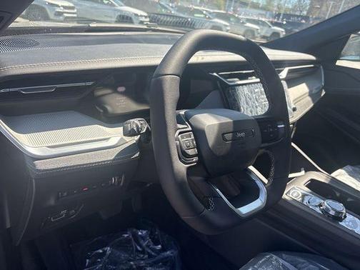 41 2026 Jeep Cherokee LAREDO/LIMITED