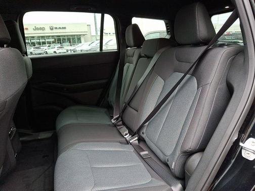 Diamond Black 2026 Jeep Cherokee LAREDO/LIMITED