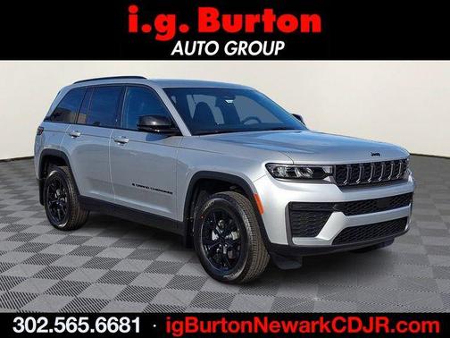 2026 Jeep Grand Cherokee Laredo