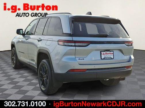 2026 Jeep Grand Cherokee Laredo
