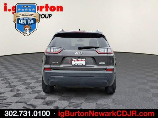 Granite Crystal Clearcoat Metallic 2019 Jeep Cherokee Latitude Plus
