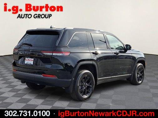 2026 Jeep Grand Cherokee Laredo