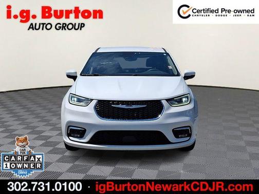 Bright White Clearcoat 2023 Chrysler Pacifica Touring-L