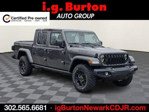Granite Crystal Clearcoat Metallic 2025 Jeep Gladiator Sport