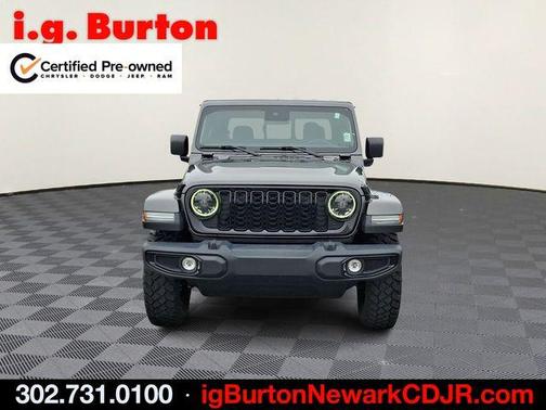 Granite Crystal Clearcoat Metallic 2025 Jeep Gladiator Sport