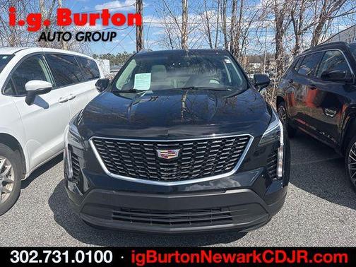 Stellar Black Metallic 2023 Cadillac XT4 Luxury