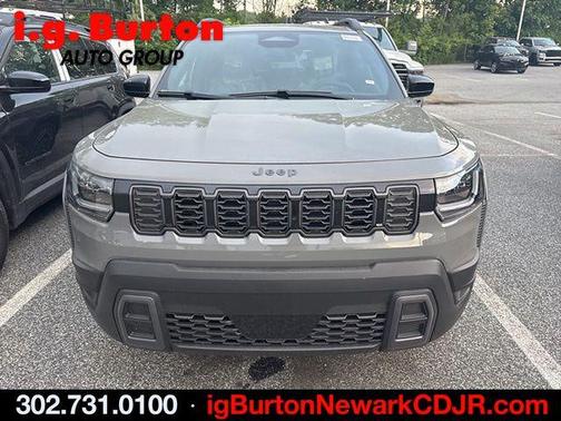 Sting Gray Clearcoat 2026 Jeep Cherokee LAREDO/LIMITED