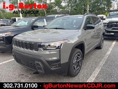 Sting Gray Clearcoat 2026 Jeep Cherokee LAREDO/LIMITED