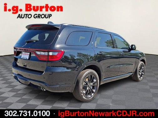 DB Black Crystal Clearcoat 2026 Dodge Durango GT