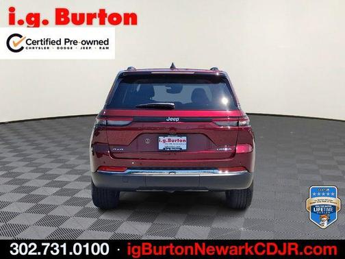 Velvet Red Pearlcoat 2023 Jeep Grand Cherokee Laredo