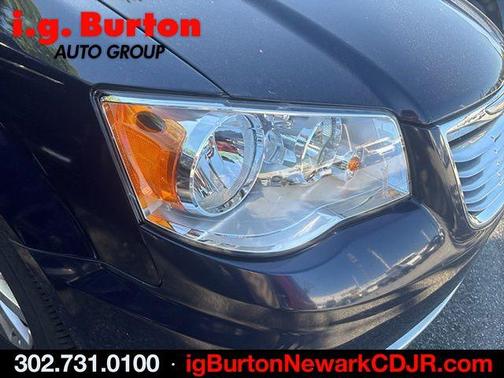 True Blue Pearl 2013 Chrysler Town & Country Touring