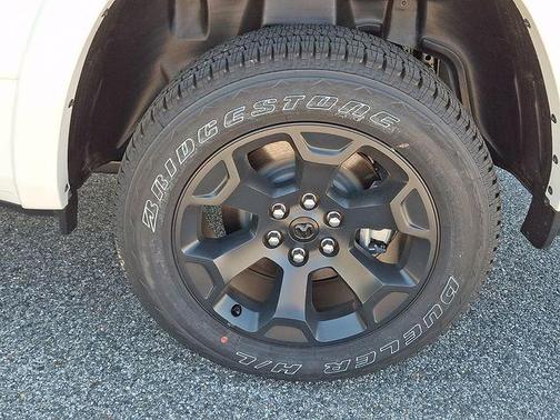 Bright White Clearcoat 2026 RAM 1500 Big Horn/Lone Star