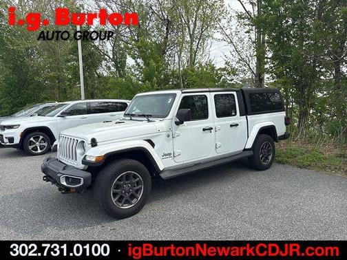 Bright White Clearcoat 2022 Jeep Gladiator Overland