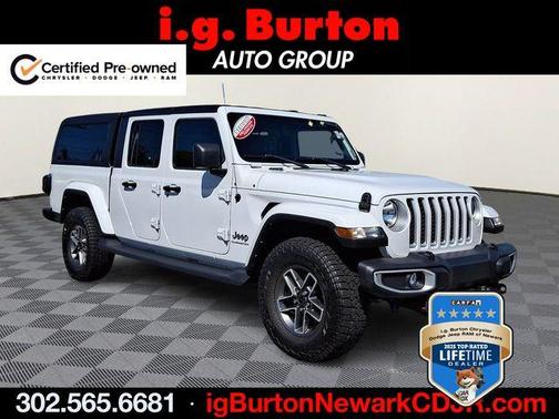 Bright White Clearcoat 2022 Jeep Gladiator Overland