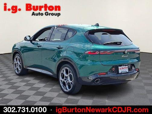 Verde 2024 Alfa Romeo Tonale Veloce