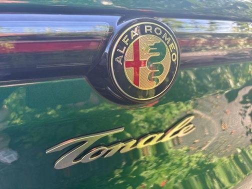 Verde 2024 Alfa Romeo Tonale Veloce